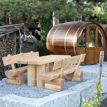 Schlaf-fass Bed & Breakfast Maienfeld