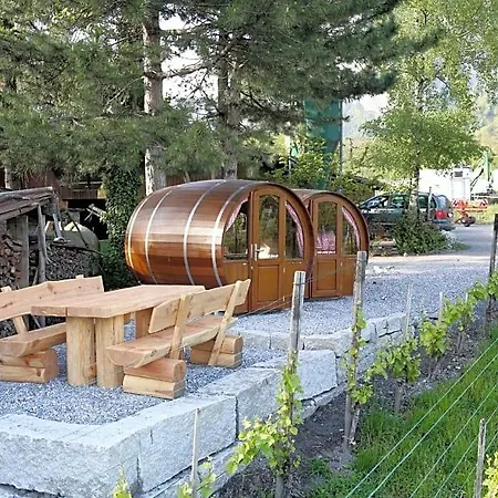 Bed & Breakfast Schlaf-fass Maienfeld